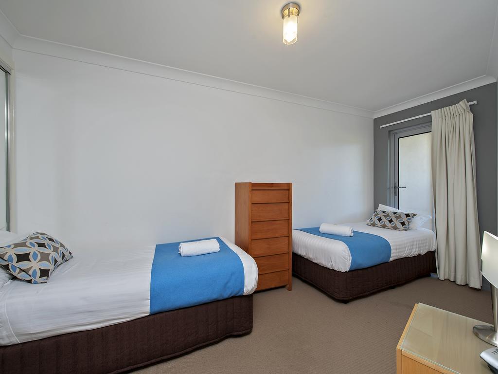 Shoal Bay Beach Club Aparthotel Nelson Bay Room photo